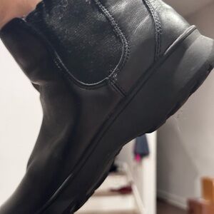 Women's water resistance in Black Leather Shoes 9